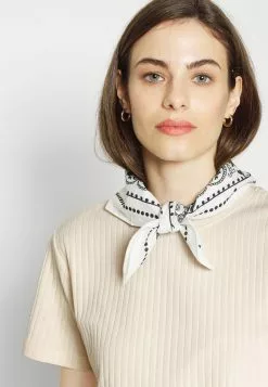 Anna Field MAMA TOP SKIRT SET - Bleistiftrock - 003 - Off-white -Anna Field Geschäft 17d77307363e48c6bd680b42cdfb7bf7