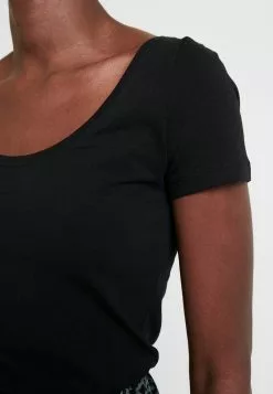 Anna Field 2 PACK - T-Shirt Basic - Black 7 Anna Field 2 PACK - T-Shirt Basic - Black -Anna Field Geschäft 3f22961364d747b69b448cb55c2d3640