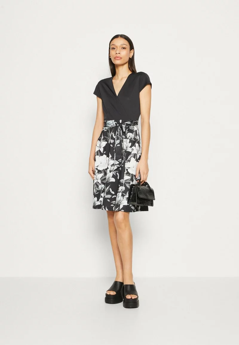 Jerseykleid - black/grey/white Anna Field Jerseykleid - Black/grey/white -Anna Field Geschäft 681821903977477eacef976be505aa5d