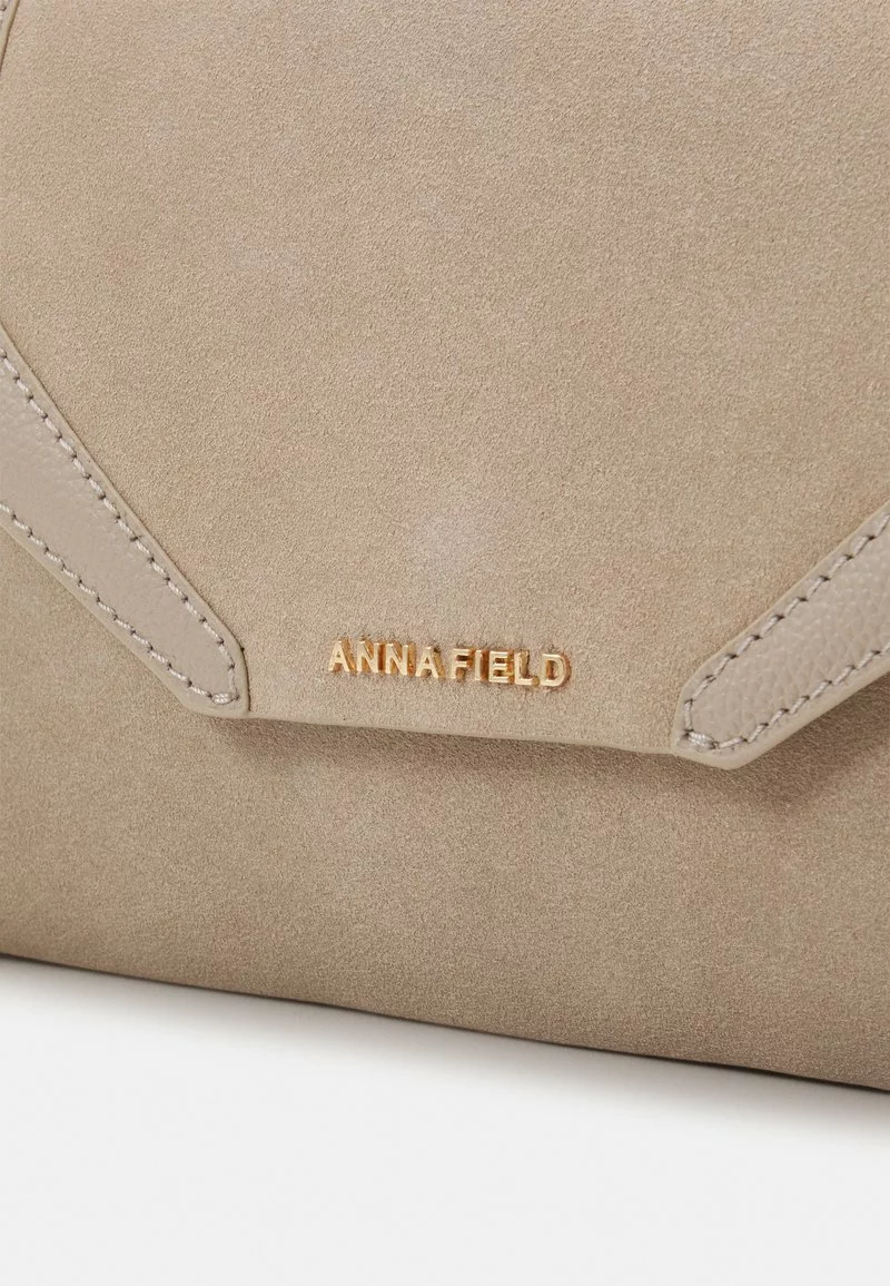 LEATHER - Clutch - taupe Anna Field LEATHER - Clutch - Taupe -Anna Field Geschäft c933426553bb4831a448eeab65bcefad