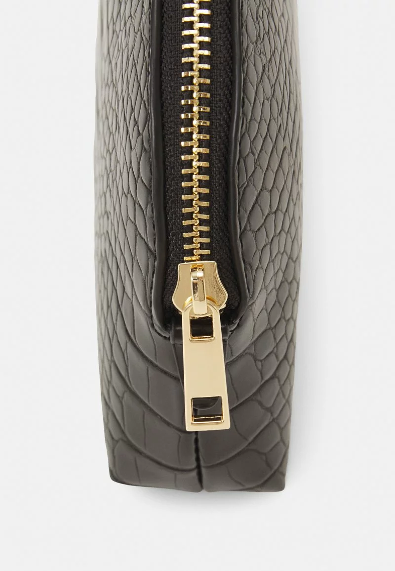 Kosmetiktasche - black Anna Field Kosmetiktasche - Black -Anna Field Geschäft cf45f0838ecd4ab3abd3d195c1967cb7