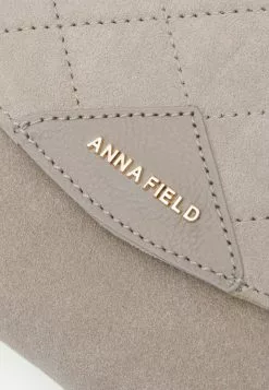 Anna Field LEATHER - Clutch - Taupe -Anna Field Geschäft eeb17827a5b340eebb4d77e0eb4c037e